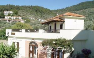 Pleoussa Studio and Apartments Skopelos Greece