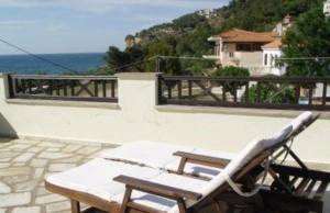 Pleoussa Studio and Apartments Skopelos Greece