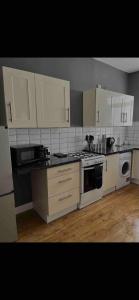 2BR Apt By Eason Stays Short Lets Warrington