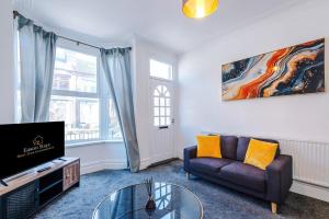 3 BDR House By Eason Stays Short Lets Sheffield