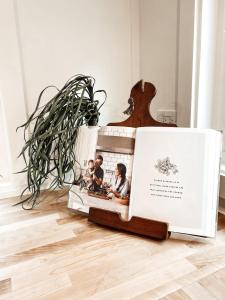 Stay Portland - The Graffiti Alley Tiny House - Food, Art & Beer