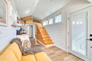 Stay Portland - The Tiny Saguaro - Walk to Local Shops & Eateries