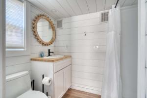 Stay Portland - The Tiny Saguaro - Walk to Local Shops & Eateries