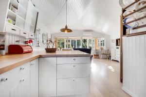 Lovely Cottage In Hals, 250 M To The Beach