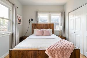 Stay Portland - Well-Preserved Quintessential 1922 Craftsman