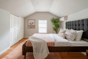 Stay Portland - Cozy Attic Hideaway in Laurelhurst