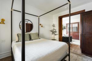 Stay Portland - The Étoile Suite - Nob Architecture & Boutiques