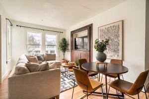 Stay Portland - Historic 6BR - Walk to NW Shops - Sleeps 12