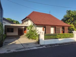 The Collony House of Baciro