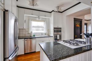 1910 Historic Jessie Morehead House - 98 WalkScore