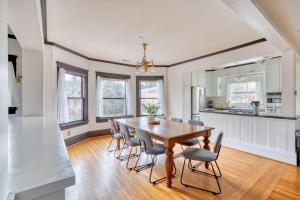 1910 Historic Jessie Morehead House - 98 WalkScore