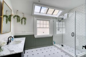 Stay Portland - Luxury Living on NW 23rd Ave, Walk Score 99