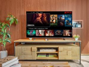 Luxury 1 Bedroom Marina Views Walk to Metro and Beach