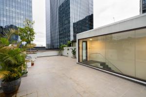 Vela Luxe The Galleria