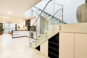 Vela Luxe The Galleria