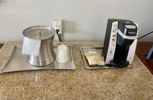 Pool Garden View Lanai, Beachfront 4-Star Resort, King Bed, Lanai, AC, Pool, Restaurant, Gym, Spa