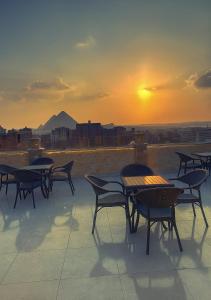 sun 3 pyramids view inn