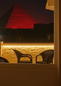 sun 3 pyramids view inn