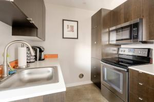 Stay Portland - Hip Area - Dining & Shops Nearby - 2BR - Sleeps 4