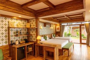 Rocks Beach Boutique