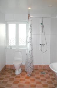 Deluxe Triple Room with Sea View room in Skönadal B&B