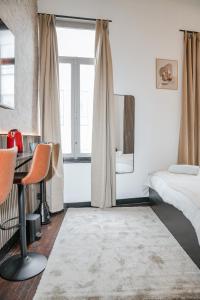 Spacious & Stylish 3 adjacent Bedrooms Stay in Central Ghent