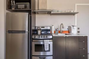 Stay Portland - Sleek Studio - Food Cart Row & Vintage Shops