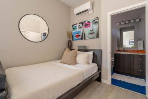 Stay Portland - Sleek Studio - Food Cart Row & Vintage Shops