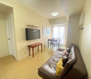 Corner 1 Bedroom Unit at Centrio Tower