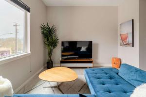 Stay Portland - Retro Modern 2-Bedroom with 90 WalkScore