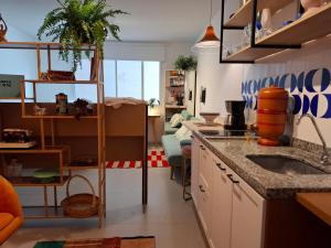 Hello Higienopolis, estudio completo e confortável ao lado da Santa Casa e do metrô, estacionamento colado ao predio, faça tudo a pé