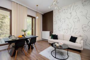 Unique Studio in Lodz with Balcony by Noclegi Renters