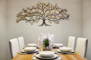 3-Bedroom 5-Bed Flat King Room Free Parking Near Reading & M4 Work Stays