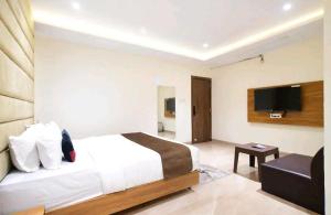 Collection O Bargi Hills Near IT park