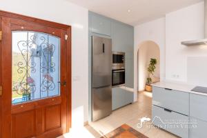 Sunny Villa Moments near Sitges