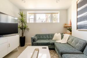 2BR Bohemian Oasis - Food & Craft Beer Lovers