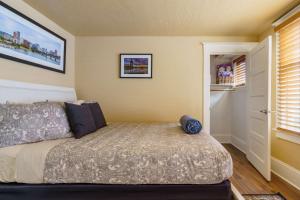 Remodeled Home in the Heart of Hawthorne