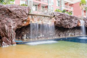 Urban Horizon by Stayluxe