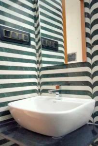 The Forest Creek Wood Kiari