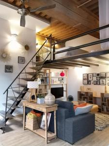 Authentic Loft with Mezzanine & Exposed Stones Heart of Lyon