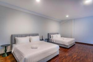 Embassy Villa by COBNB, Top Floor Unit at Ampang Hilir