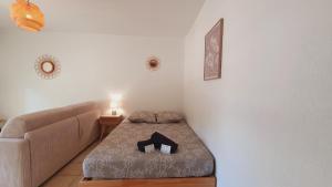 Studio Club 4 personnes Climatisation Wi-Fi Piscine - ROSSIconciergerie - Linge inclus