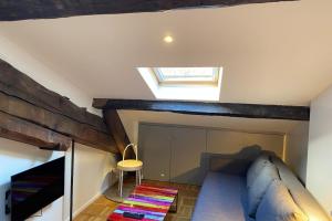 Lovely studio in the 9th arrondissement near the quays