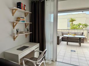 Apartment with large terrace