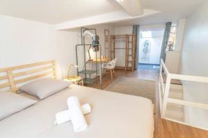 Quiet & central duplex apartment Wifi near Rhône & Parc Blandan