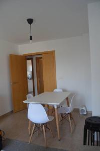 Precioso apartamento con garaje en Ares.