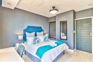 Easy City Living at The Decks