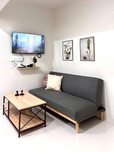 Entire Apartment with pool, gym, and playground near Panglao, Bohol