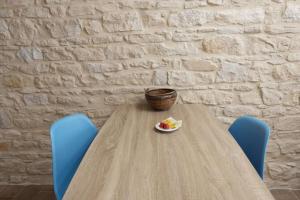 Duplex with exposed stone Heart of Lyon 3rd arrondissement near Part-Dieu