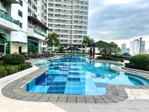 Minimalist Cozy condo in Makati,Netflix,Sauna,Pool